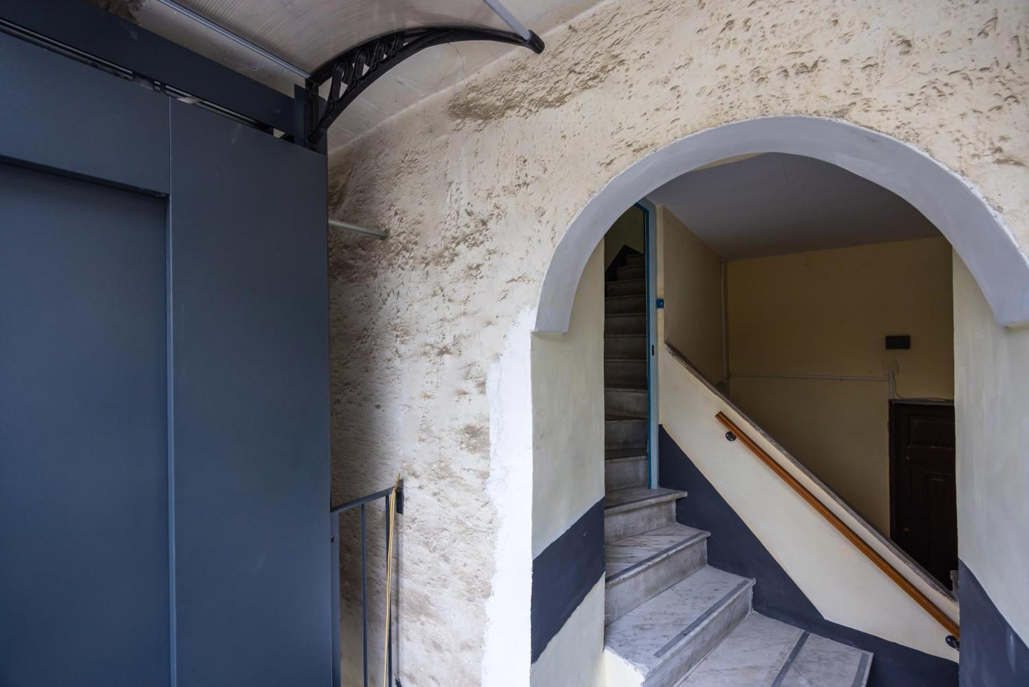 Piazza Miraglia - Apartment By Wonderful Italy เนเปิลส์ ภายนอก รูปภาพ