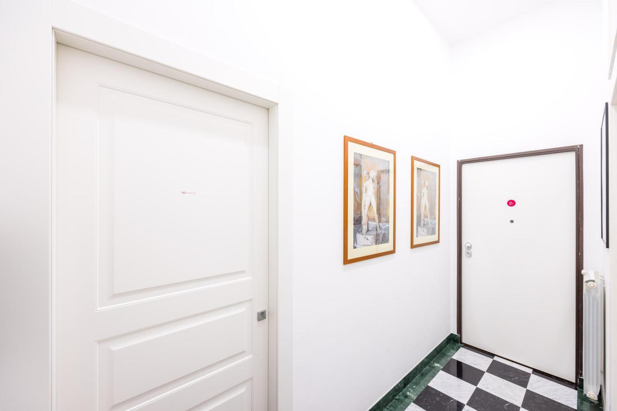 Piazza Miraglia - Apartment By Wonderful Italy เนเปิลส์ ภายนอก รูปภาพ